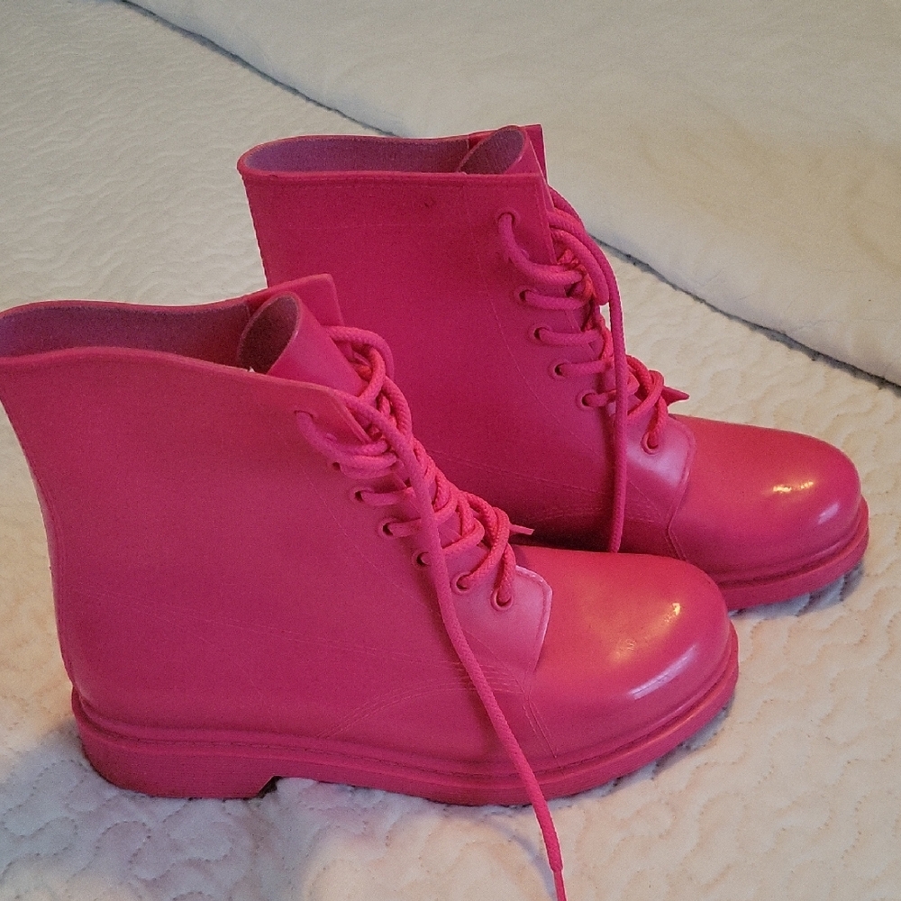Wild Diva Hot Pink Rain Boots